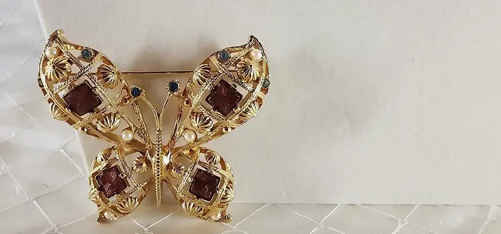 Vintage Avon Butterfly Brooch Art 851 Gold Tone Faux Pearl Rhinestone 1970s
